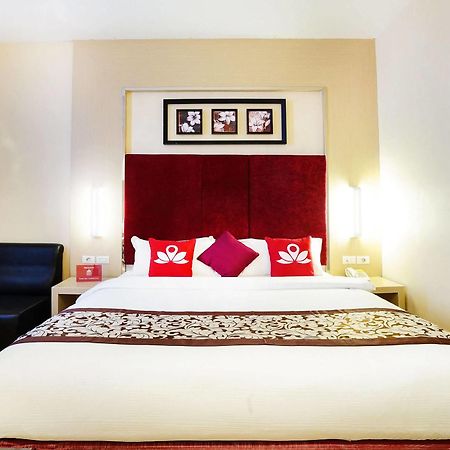 Zen Rooms Near Bcs Mall Penuin Batam Buitenkant foto