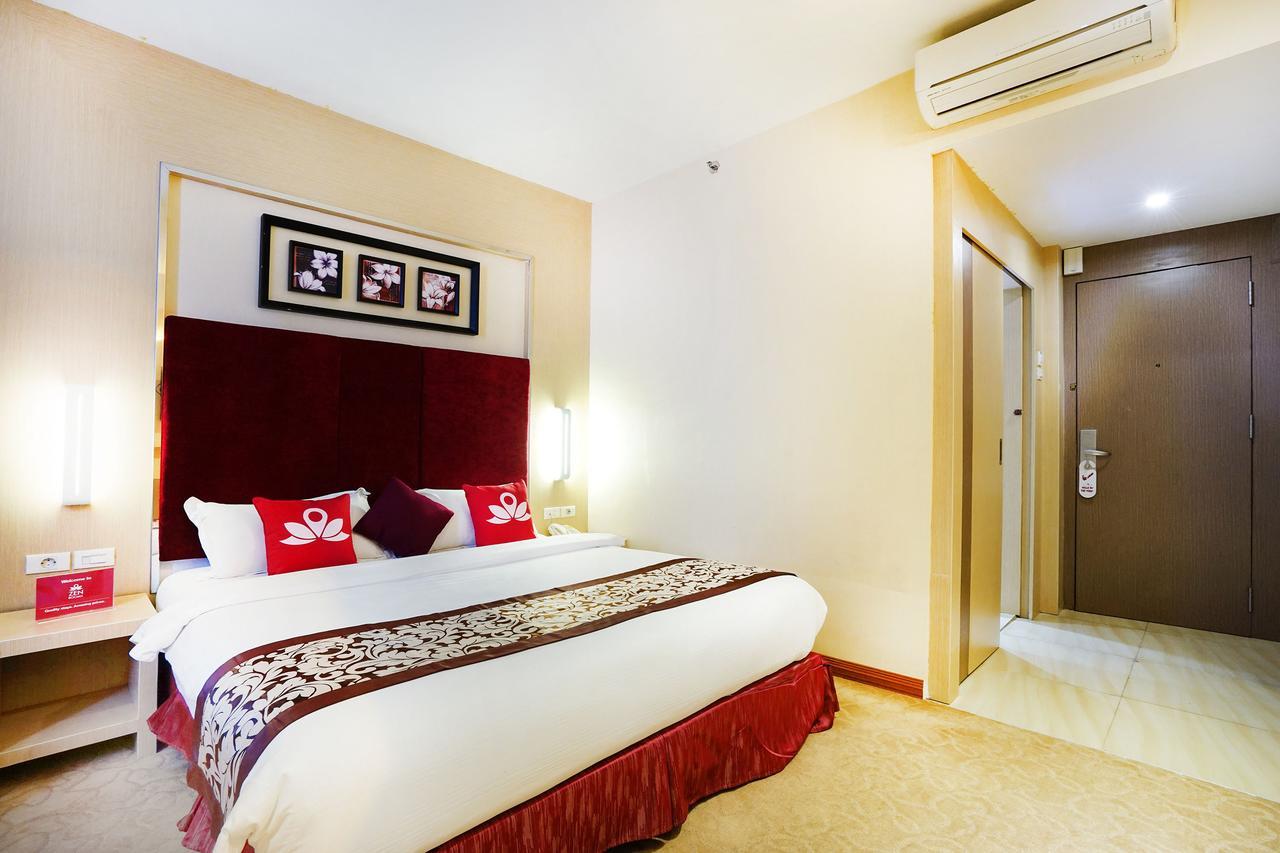 Zen Rooms Near Bcs Mall Penuin Batam Buitenkant foto