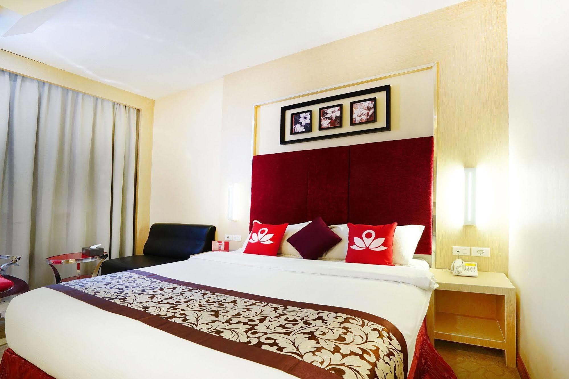 Zen Rooms Near Bcs Mall Penuin Batam Buitenkant foto