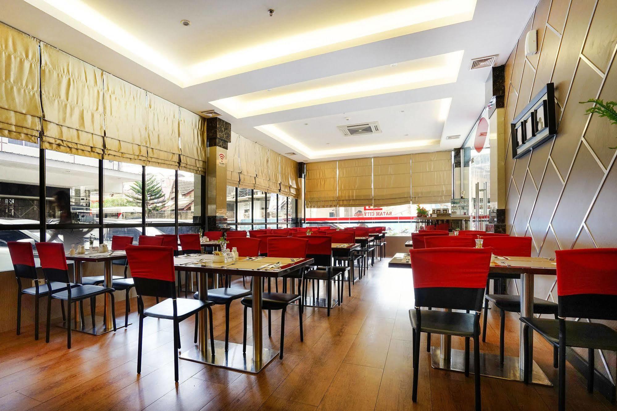 Zen Rooms Near Bcs Mall Penuin Batam Buitenkant foto